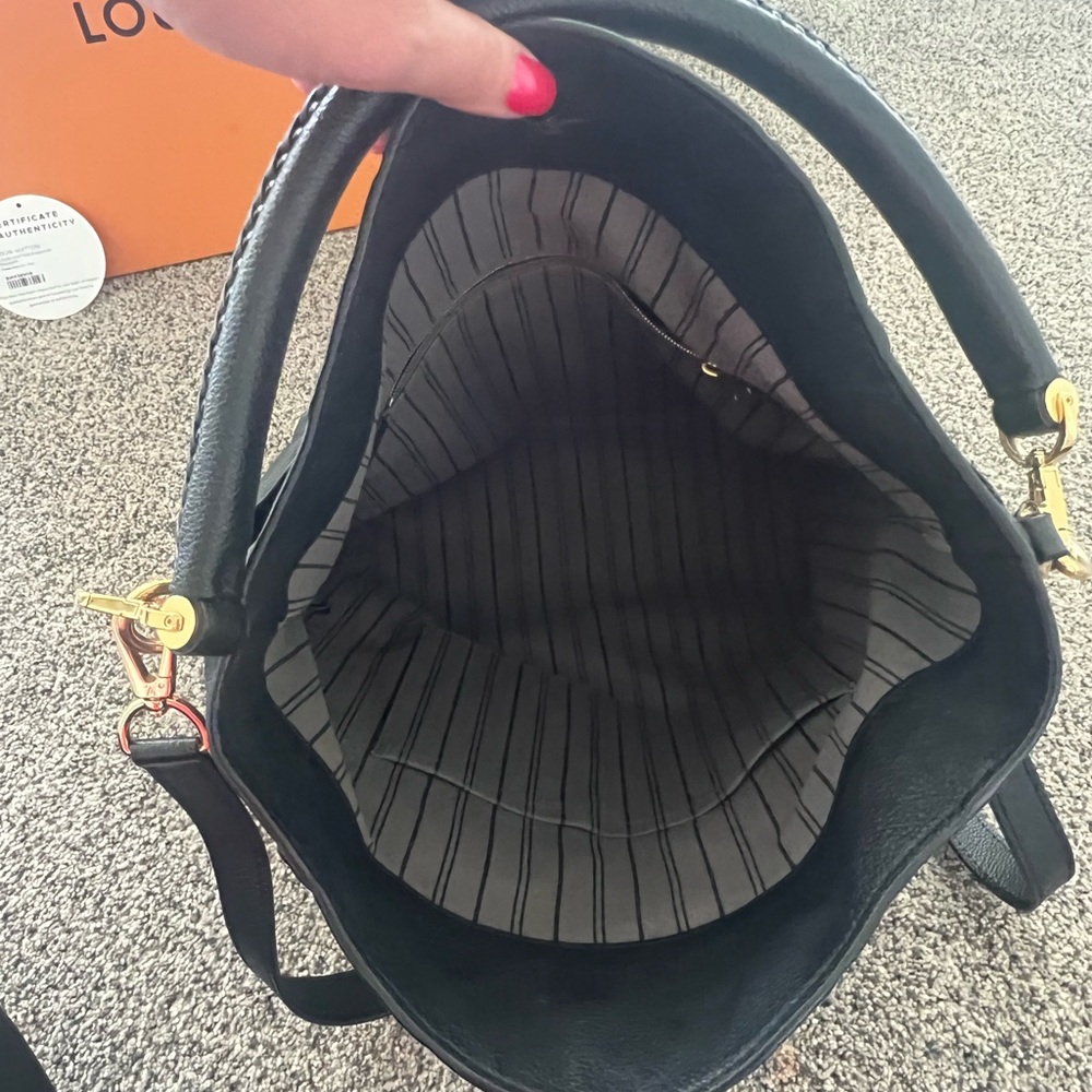 Perfect condition Louis Vuitton Empreinte black bagatelle. - Picture 4 of 15